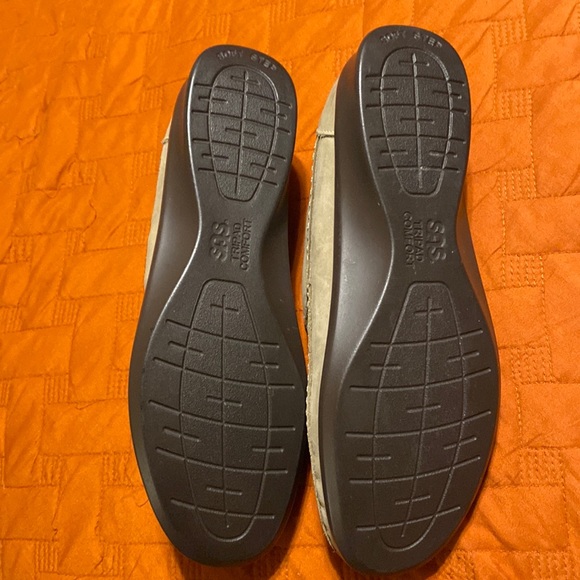 SAS | Roamer - Narrow- Velcro Walking Shoe| Color: Sage | Women’s Size: 7.5 - Picture 7 of 9